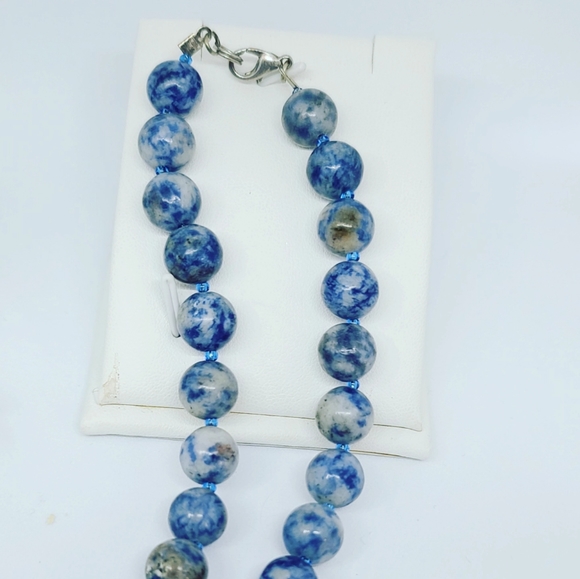 Beautiful Sodalite beaded necklace 😍 - Picture 4 of 4